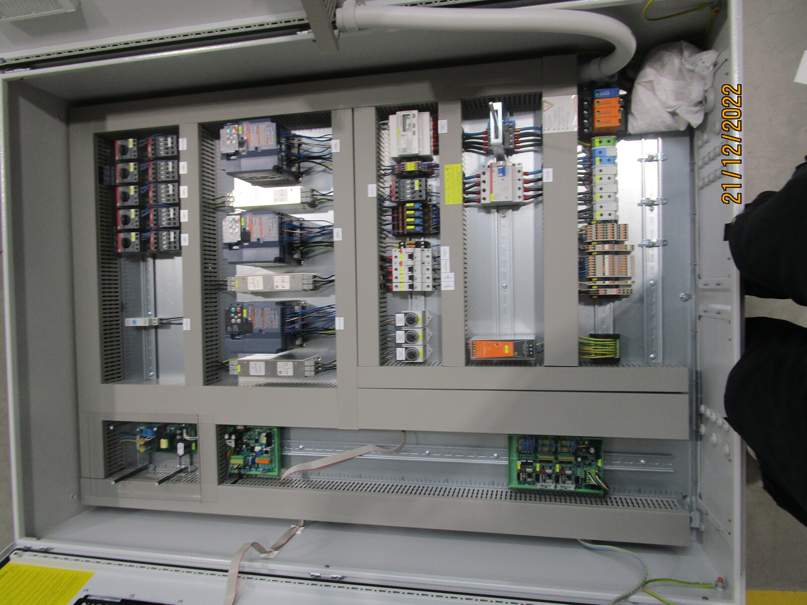 Control Cabinet Straw